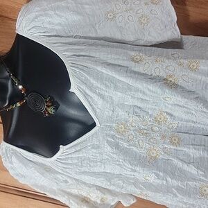 Sundance White and Gold Embroidered Blouse